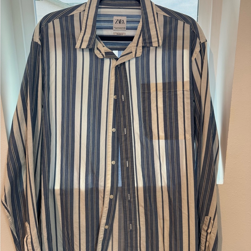Zara Men's Blue and White Striped Shirt